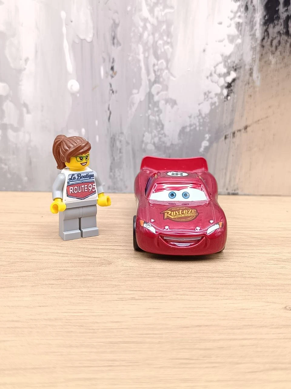 Carro Cars Flash McQueen Apple - Brinquedo novo (CAS07) – photo 4